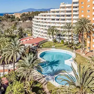 https://renovated-modern-elegant-studio-with-sea-view.1costadelsol.com